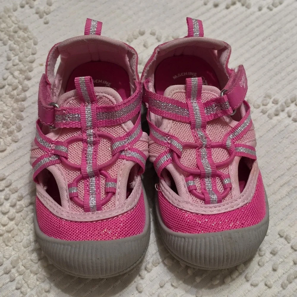 OshKosh Toddler Girls Everyplay Bump Toe Sandal Size 7 M Outdoor